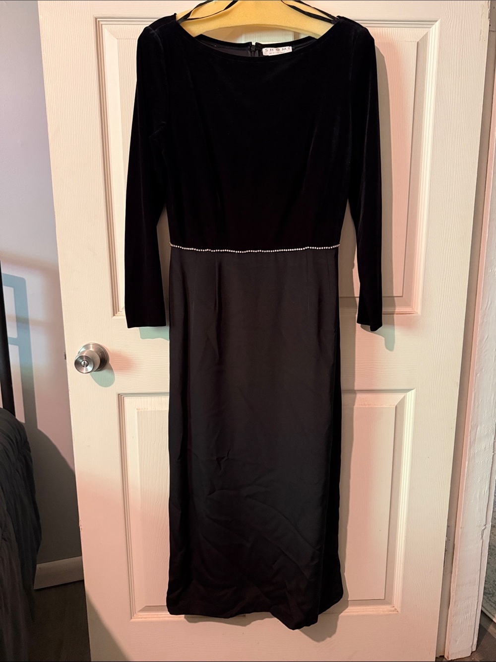 Elegant Black Two-Tone Long Sleeve Evening Dress